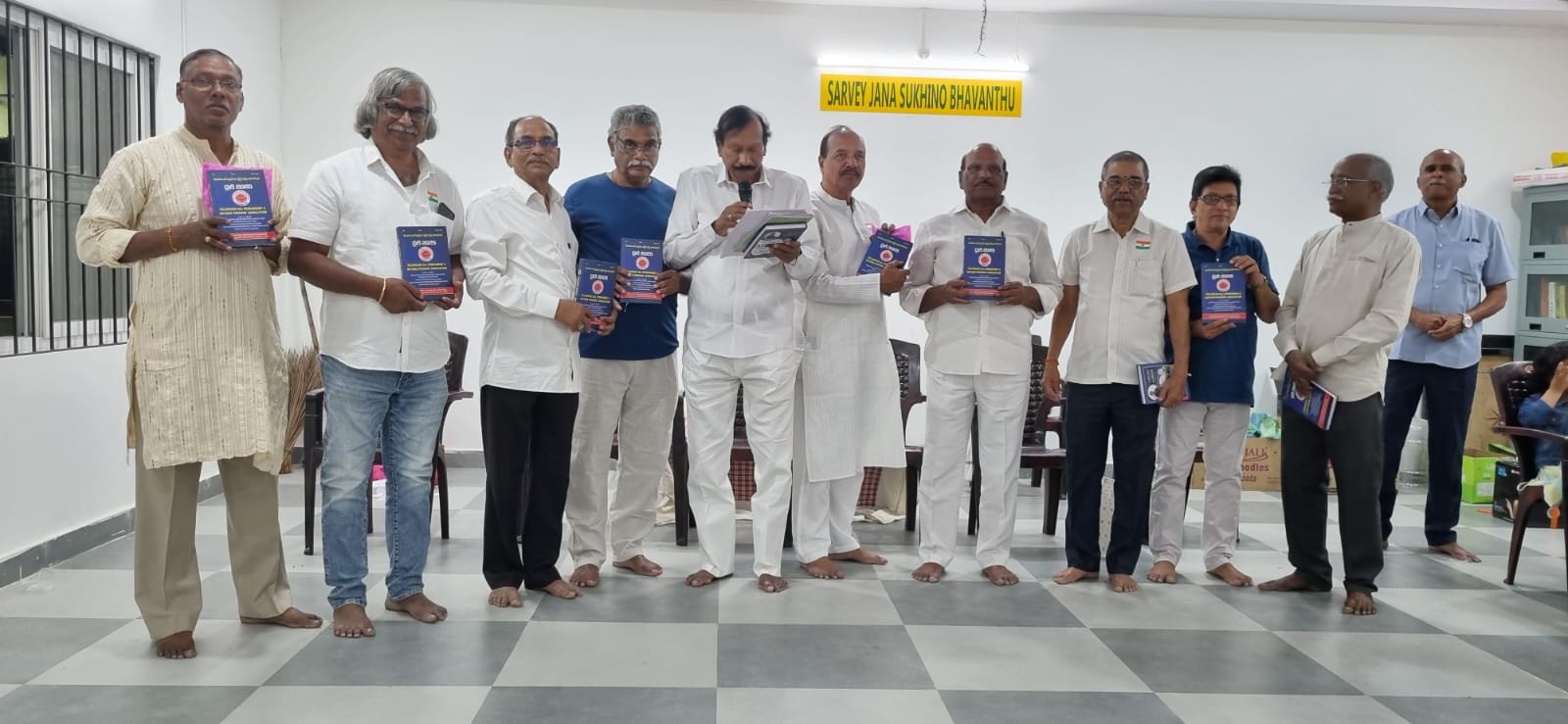 Presenting Dairies to all office bearers by V. Yadaiah Garu on Republicday-2025.jpeg